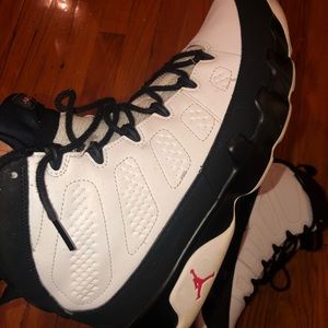 Jordan 9 Bred Size Men’s 11.5
